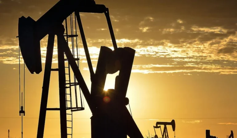 Petrol ithalatı nisanda yüzde 12 azaldı