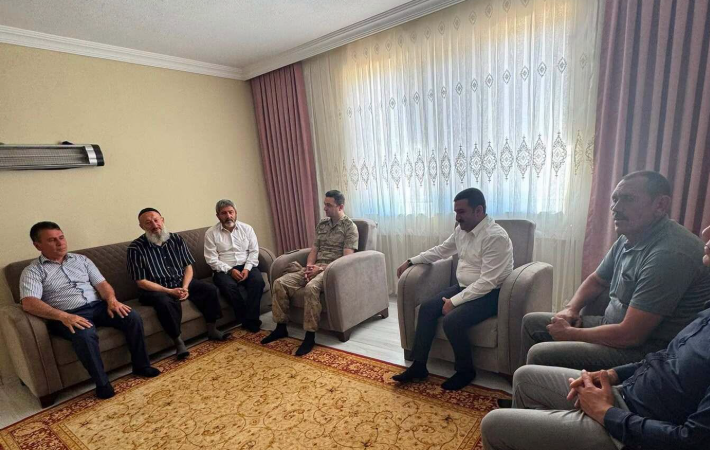 Kelkit Kaymakamı Yılmaz’dan Şehit Ailelerine Anlamlı Ziyaret