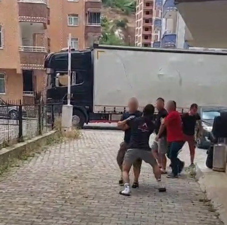 50 Bin TL’ye Anlaştılar, Taşınma Günü Ücret 80 Bin TL’ye Çıktı İddiası: Tartışma Arbedeye Dönüştü