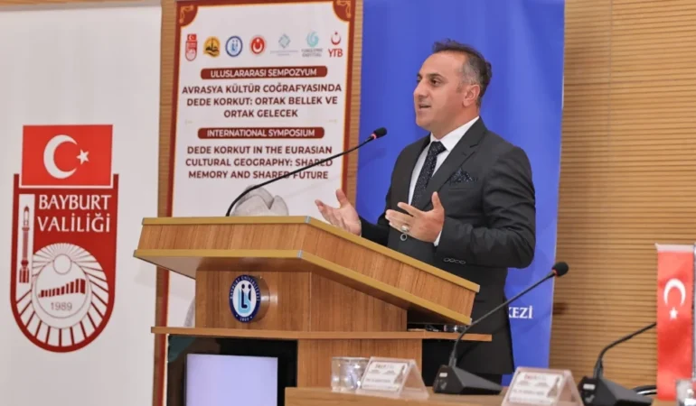 Rektör Yıldız, Uluslararası Dede Korkut Sempozyumu’nda Gümüşhane Üniversitesi’ni Temsil Etti