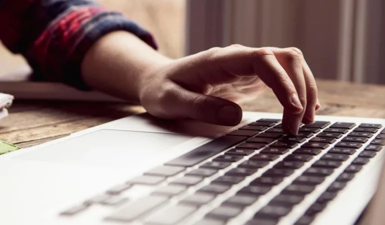 İnternet tarayıcılarına kaydedilen parolalar siber saldırılarda risk oluşturuyor