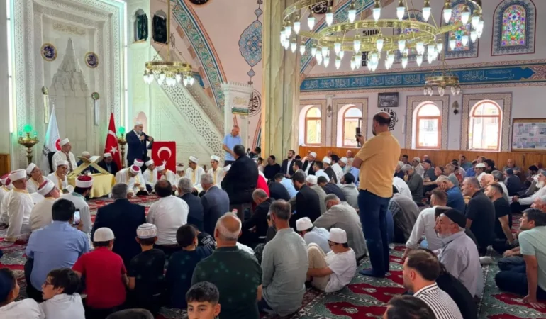 Ünlüpınar’da Hafızlık İcazet Sevinci: Kur’an Bülbülleri Dualarla Taçlandı