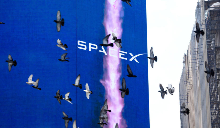 SpaceX rekor zarar açıklayacak. Hisseleri yarı yarıya eridi