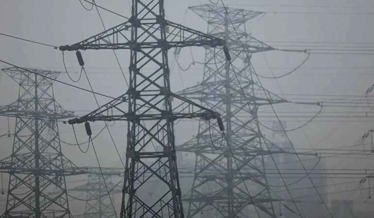Elektrik tüketim ücretlerine yakın zamanda çok yüksek zam yapılacağı iddiaları yalanlandı