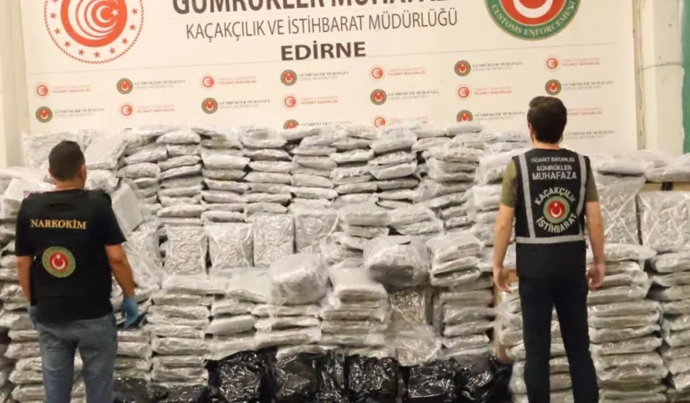 Kapıkule Gümrük Kapısı’nda 810 kilogram uyuşturucu ele geçirildi