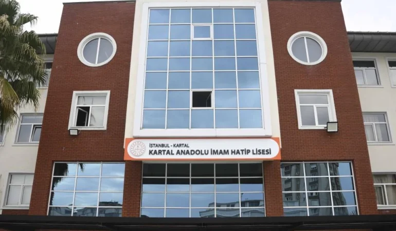 Kartal Anadolu İmam Hatip Lisesi, YKS’deki başarı geleneğini sürdürdü