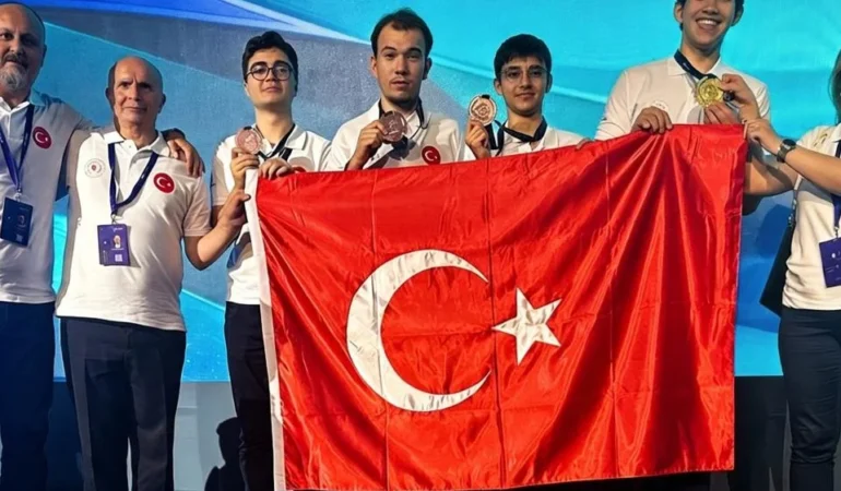 Türkiye ilk kez katıldığı Nükleer Bilim Olimpiyatı’nda 4 madalya kazandı