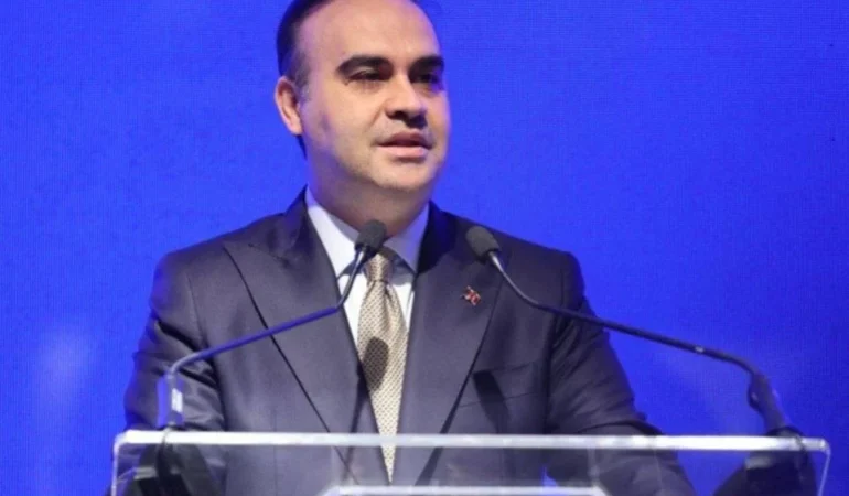 Bakan Kacır: Türk bilim insanları 10 Antarktika, 6 Arktik bilim seferi gerçekleştirdi