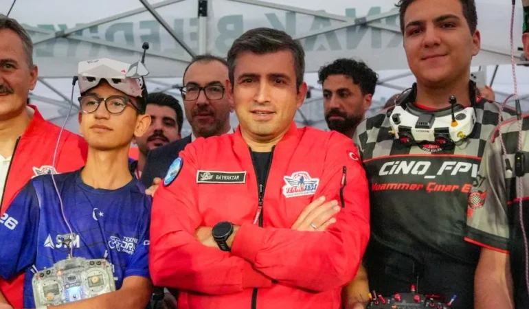 Selçuk Bayraktar, Şırnak’ta TEKNOFEST Dron Şampiyonası’na katıldı
