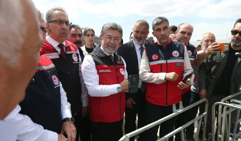 Bakan Yumaklı: Her hayvanın dijital bir kimliği olacak