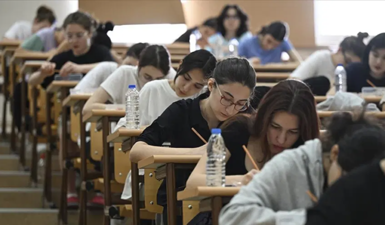 Üniversiteye yerleştirme oranı en yüksek liseler belli oldu