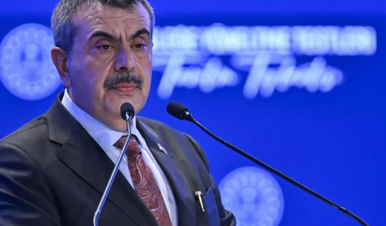 Bakan Tekin: Çocuklarımızı, bu ülkenin birliğine sahip çıkacak şekilde yetiştirmekle mükellefiz