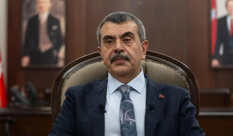 Bakan Tekin: Türkiye’de sınıf mevcutları 21 kişi