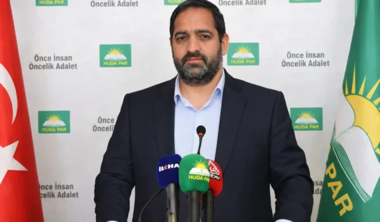 Mehmet Kabayel’den Tren Hattı Tepkisi: “Gümüşhane’nin Hakkı Bu mu?”